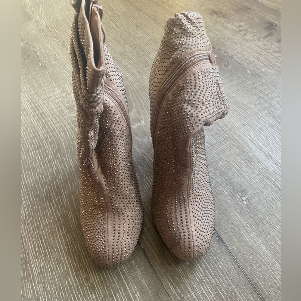 Forever 21 Tan Studded Heeled Boots